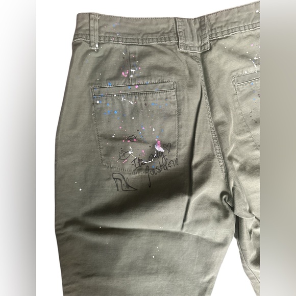 ZARA Green Cropped Cargo Pants with Paint Splatter Design - Picture 7 of 7